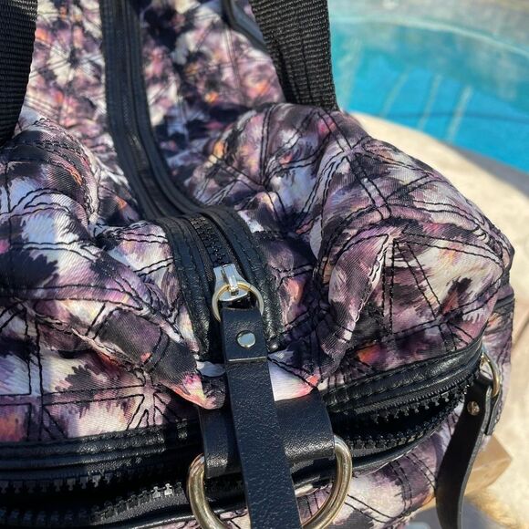 COPY - Nicole Miller City Life Leopard Print Medium Weekend Travel Bag - Picture 7 of 12